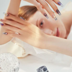 Press on nails
